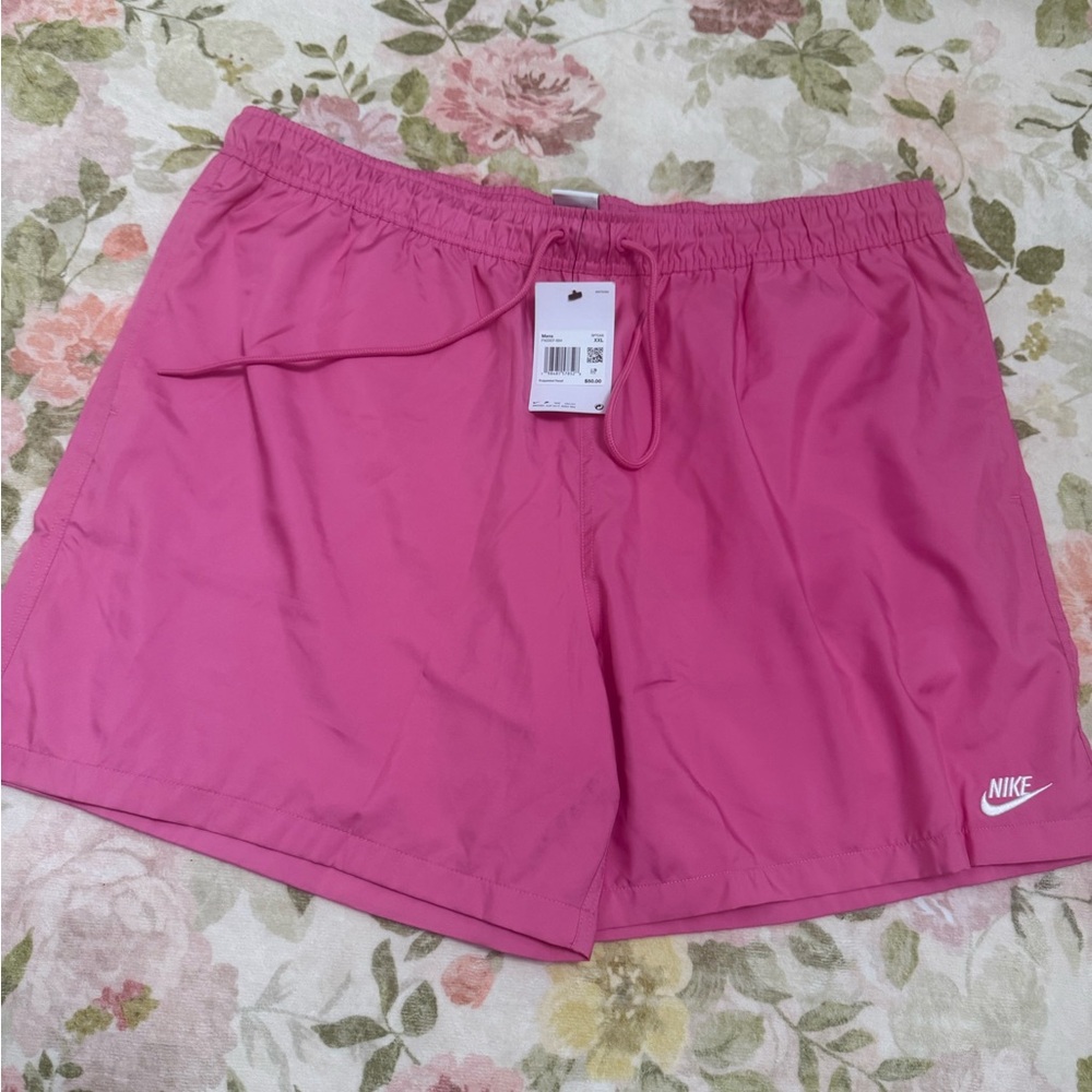 NIKE NWT Men’s Pink Above Knee Swim Trunks